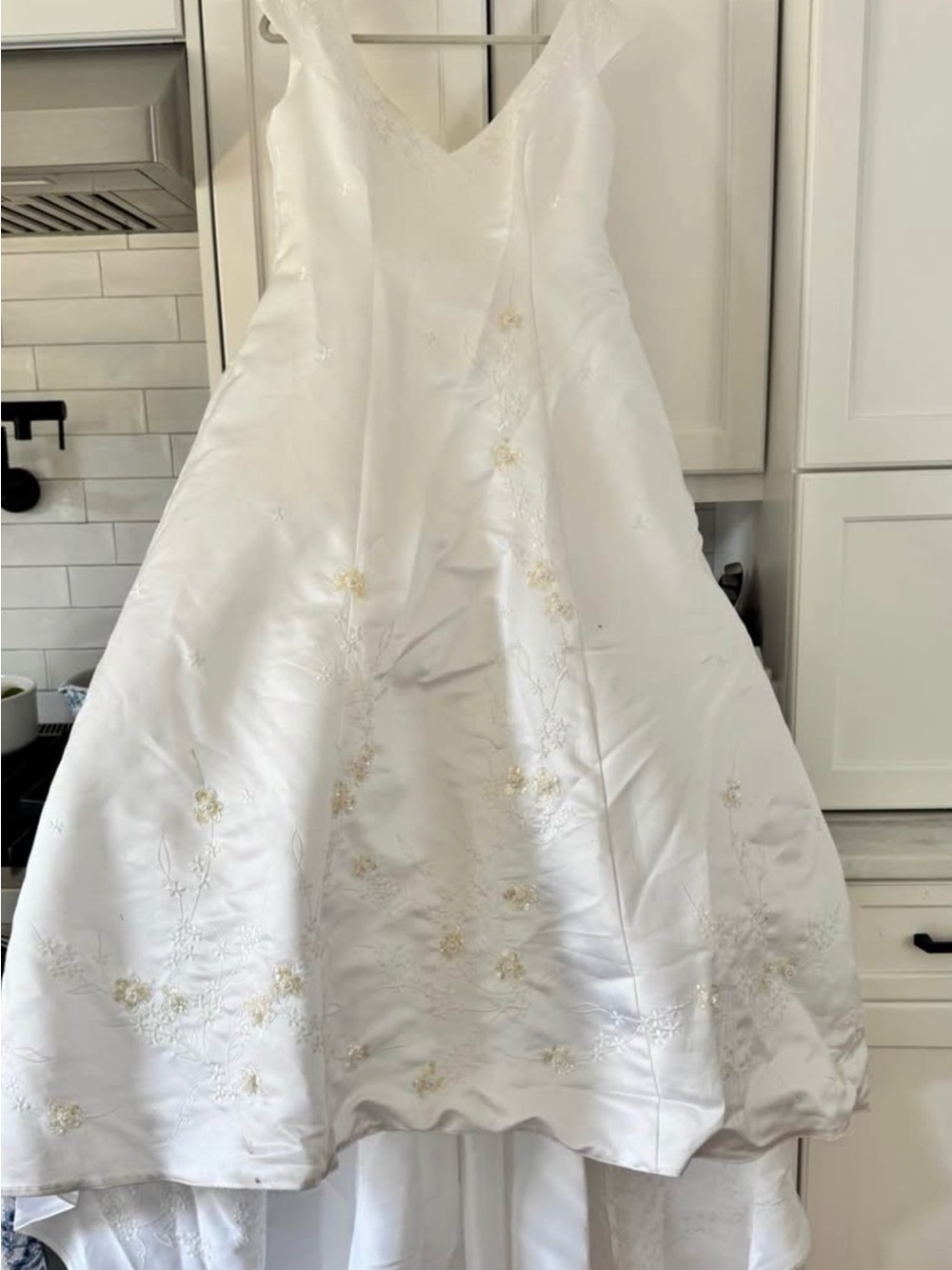 Classic White Embroidered Wedding Dress with V-Neck